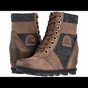 NEW SOREL LEXIE WEDGE SIZE 9